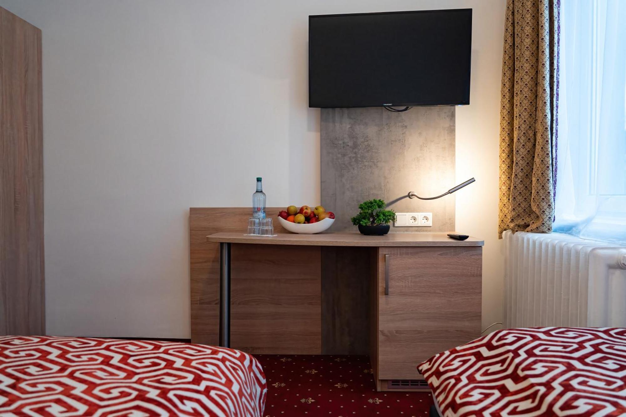 Hotel Stadion Stadt 3*